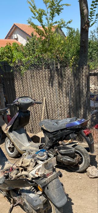 Vând scuter 49cc 2t