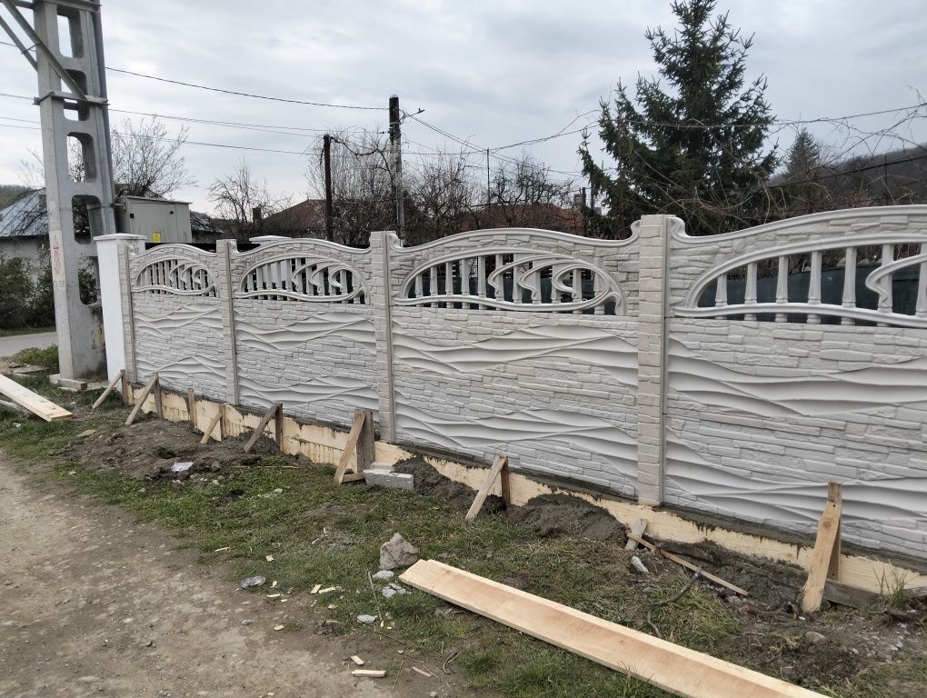Gard din placi de beton
