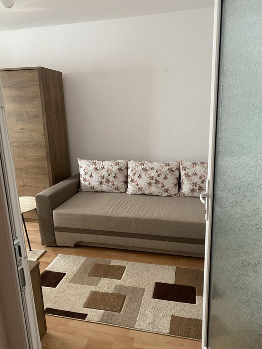 Inchiriez garsoniera