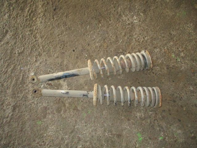 Amortizoare telescoape arcuri flanse spate Vw Passat B4 intermediar