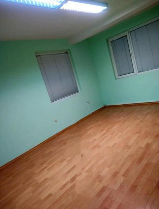 Дава се под наем Етаж от къща в София, Изток - 125 кв.м за 1000 € - Снимка #1