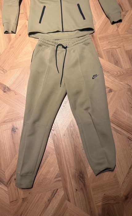 Оригинален дамски анцунг NIKE