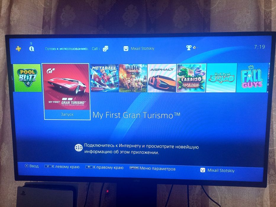 PS4 slim holati tiniq 500GB hotirasi o'yinlari bor 1 djoystik bor .