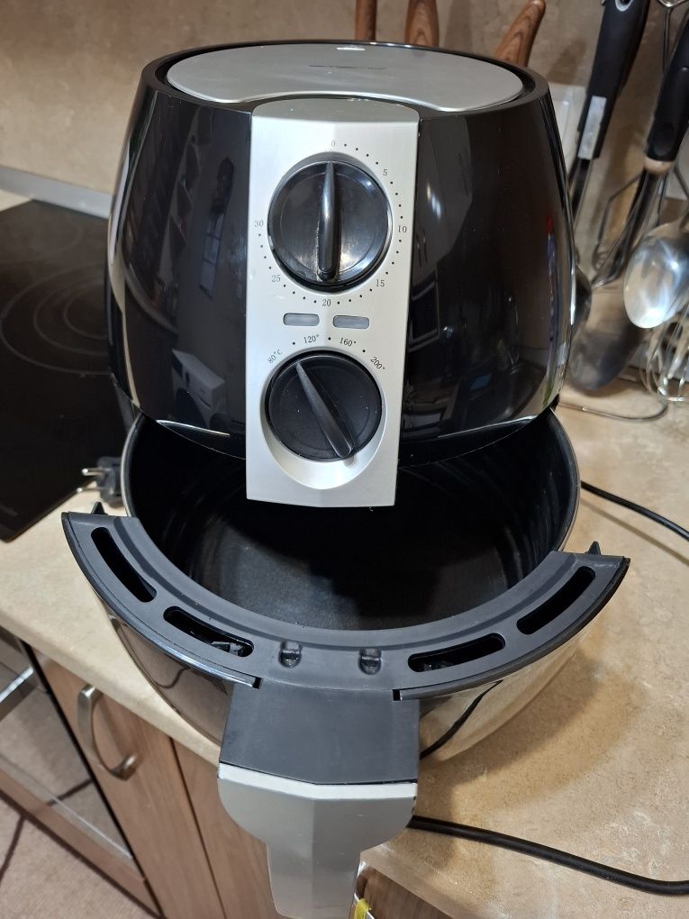 Продава се Air fryer