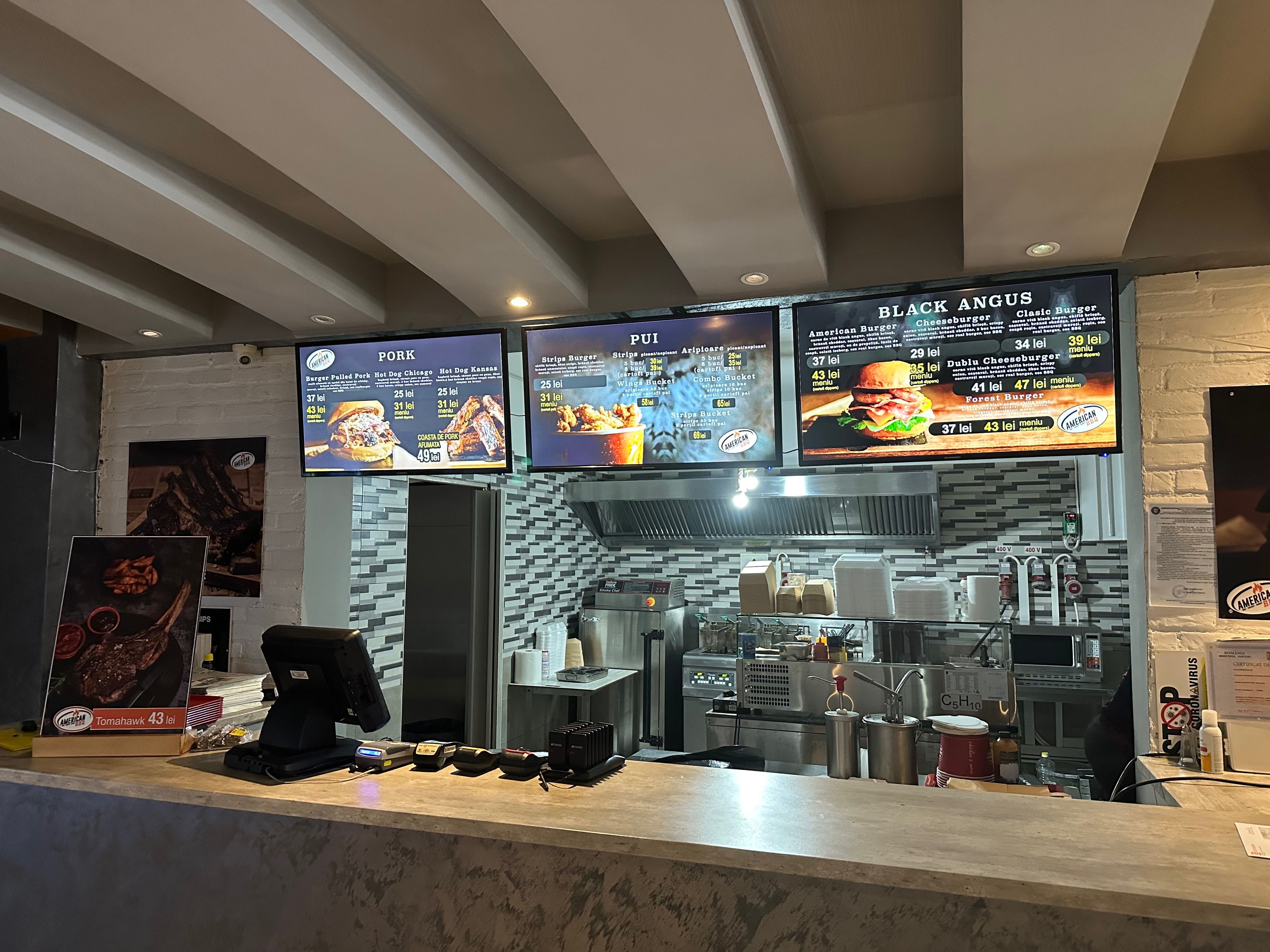 Vand American BBQ  restaurant fast-food la cheie