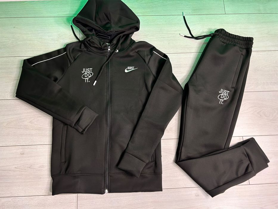 Trening Nike just 2025