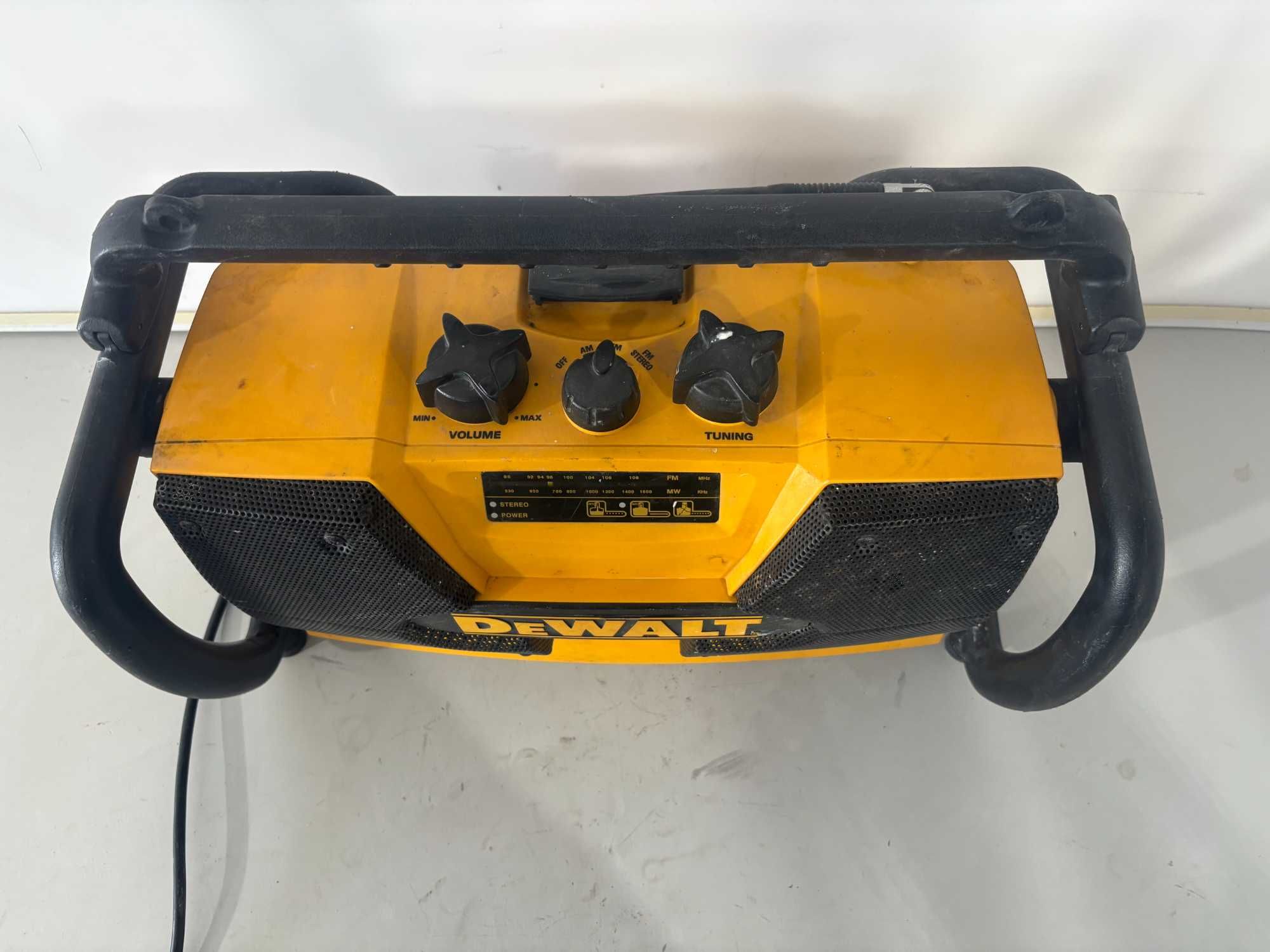 Радио - Dewalt DW911