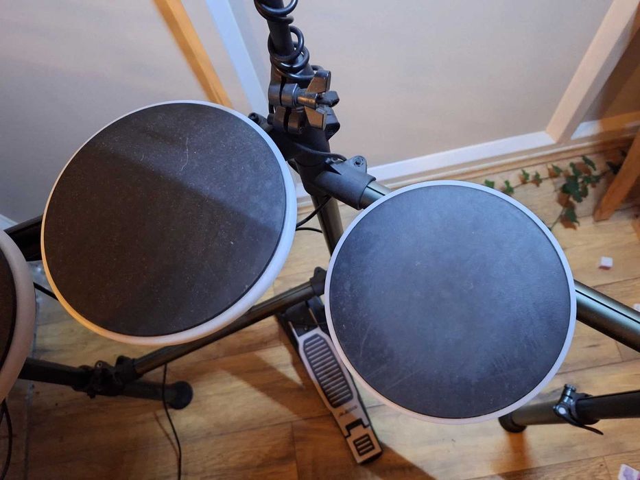 Електронни барабани ALESIS.