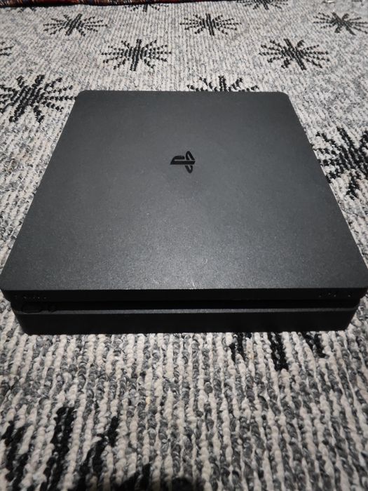 PlayStation 4 Slim 1TB