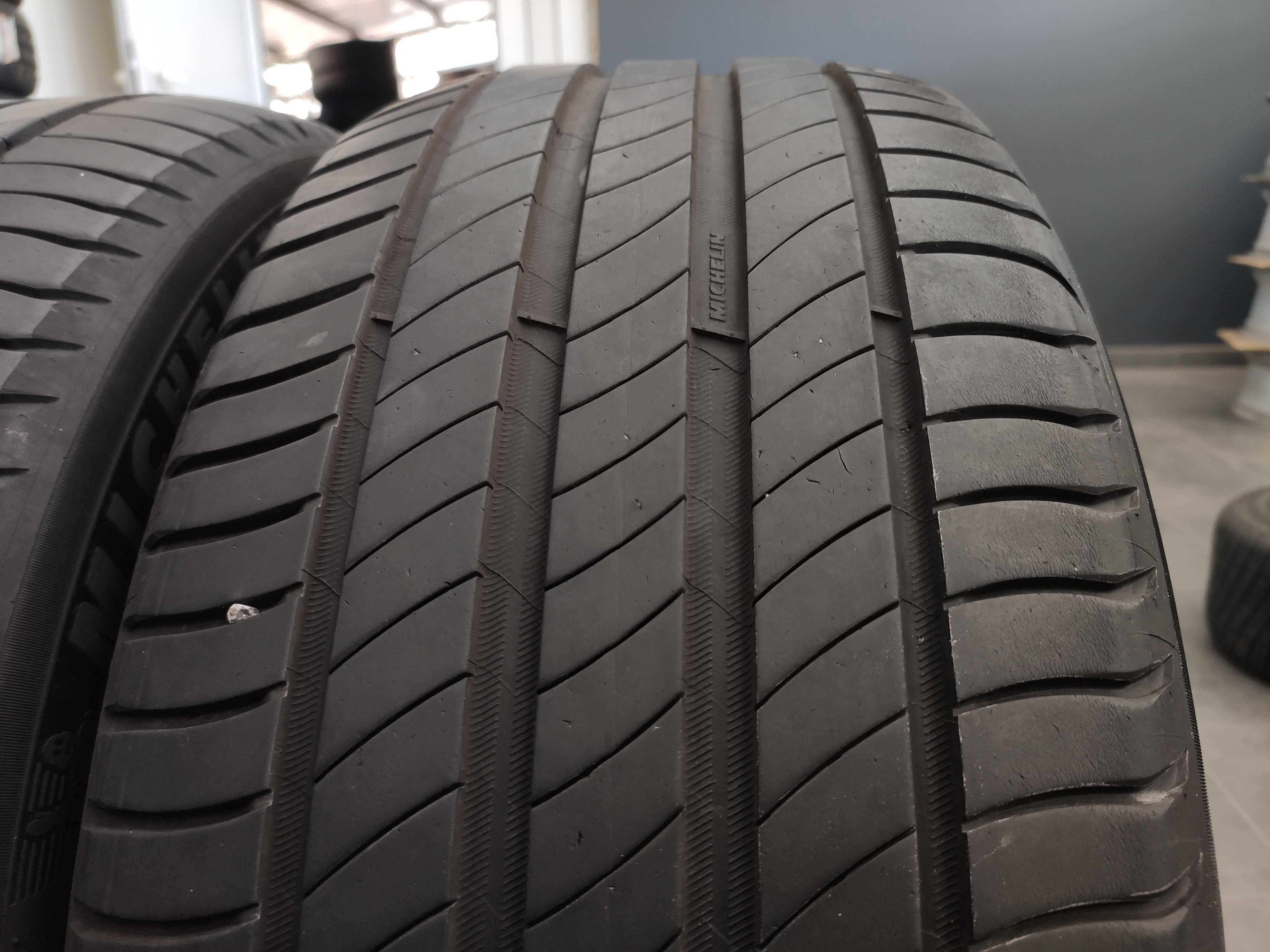 2бр Летни гуми 235 45 18 - Michelin