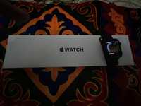 Продам Apple Watch SE 2nd gen 44mm (2 поколения]