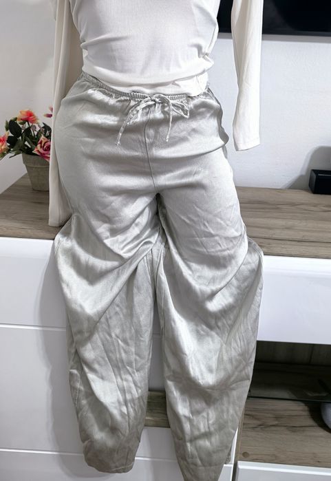 Pantaloni eleganți Zara mărimea S
