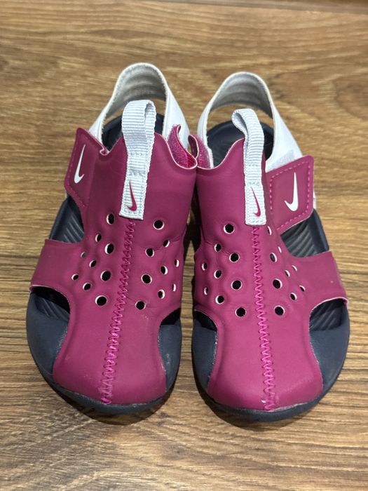 Сандалки Nike размер 25 стелка 14 см