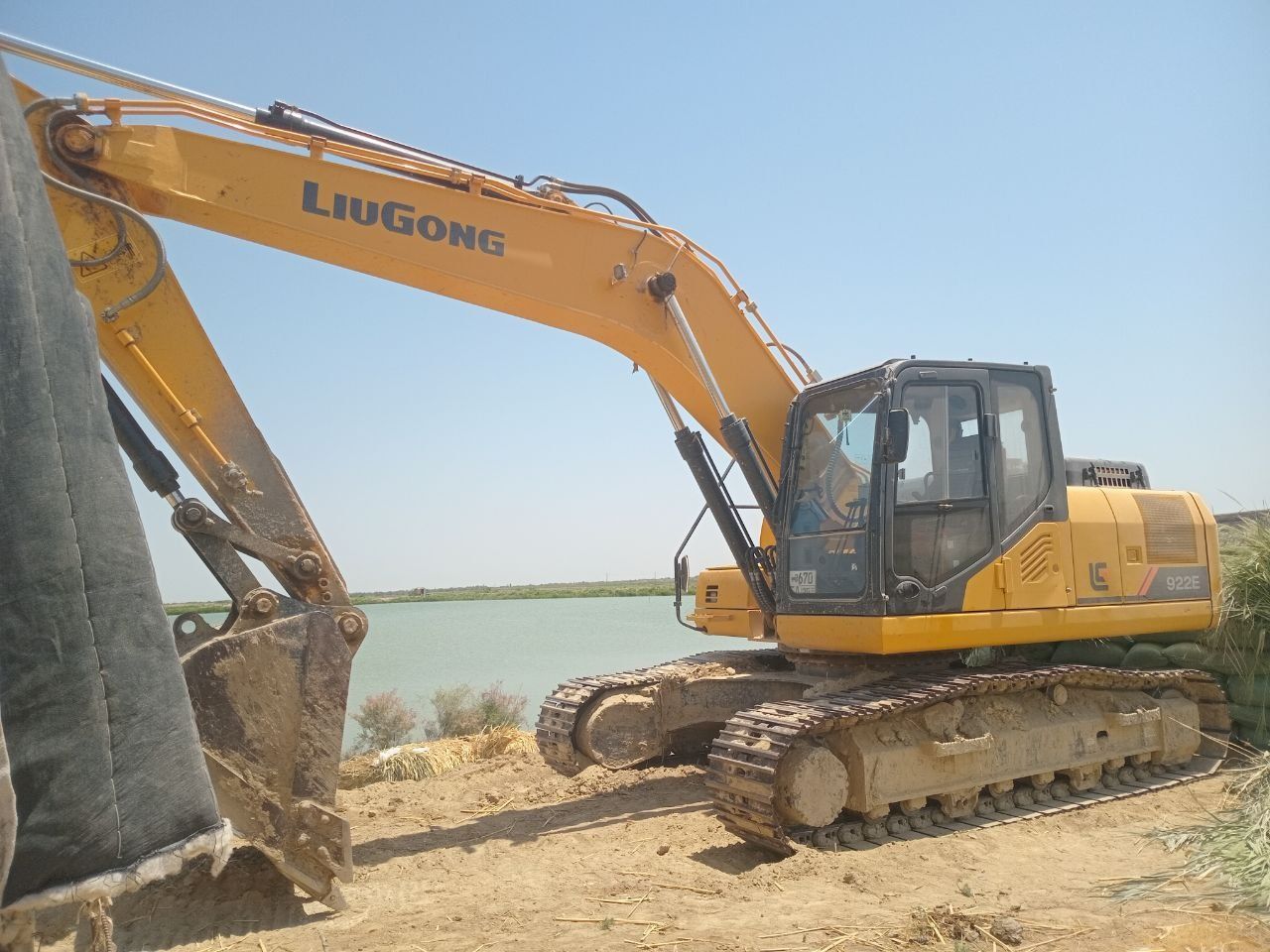 Экскаватор гусиничний LuiGong 922E