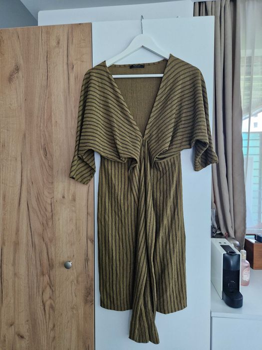 Rochie Mohito, marime S, cambrata, verde