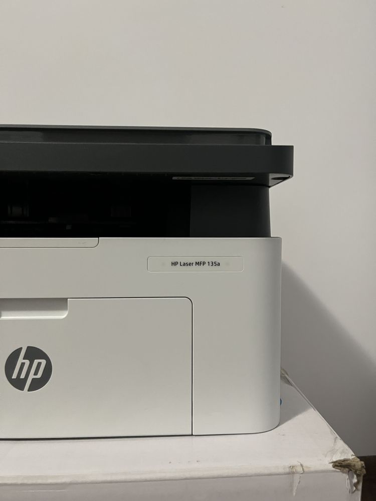 Imprimanta HP 135a Laser