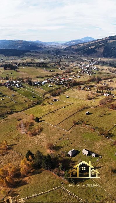 Casa batraneasca si teren