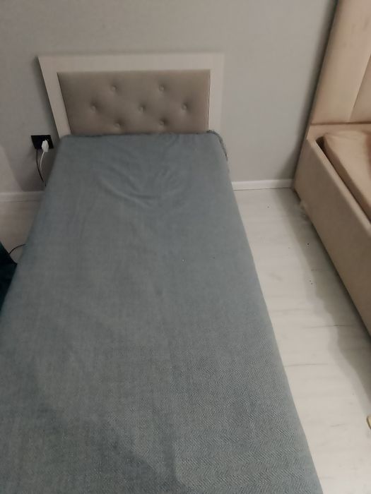 Кровать в хорошем состоянии