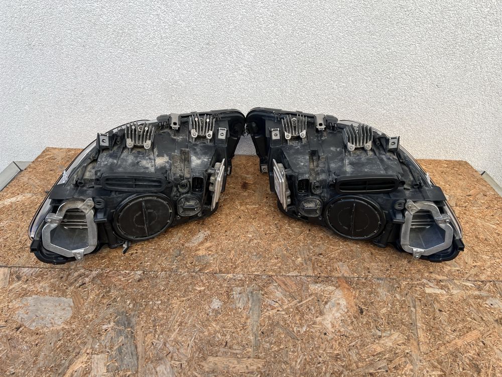 SET Far stanga dreapta BMW Seria5 F10 F11 Xenon Adaptiv + LED Original