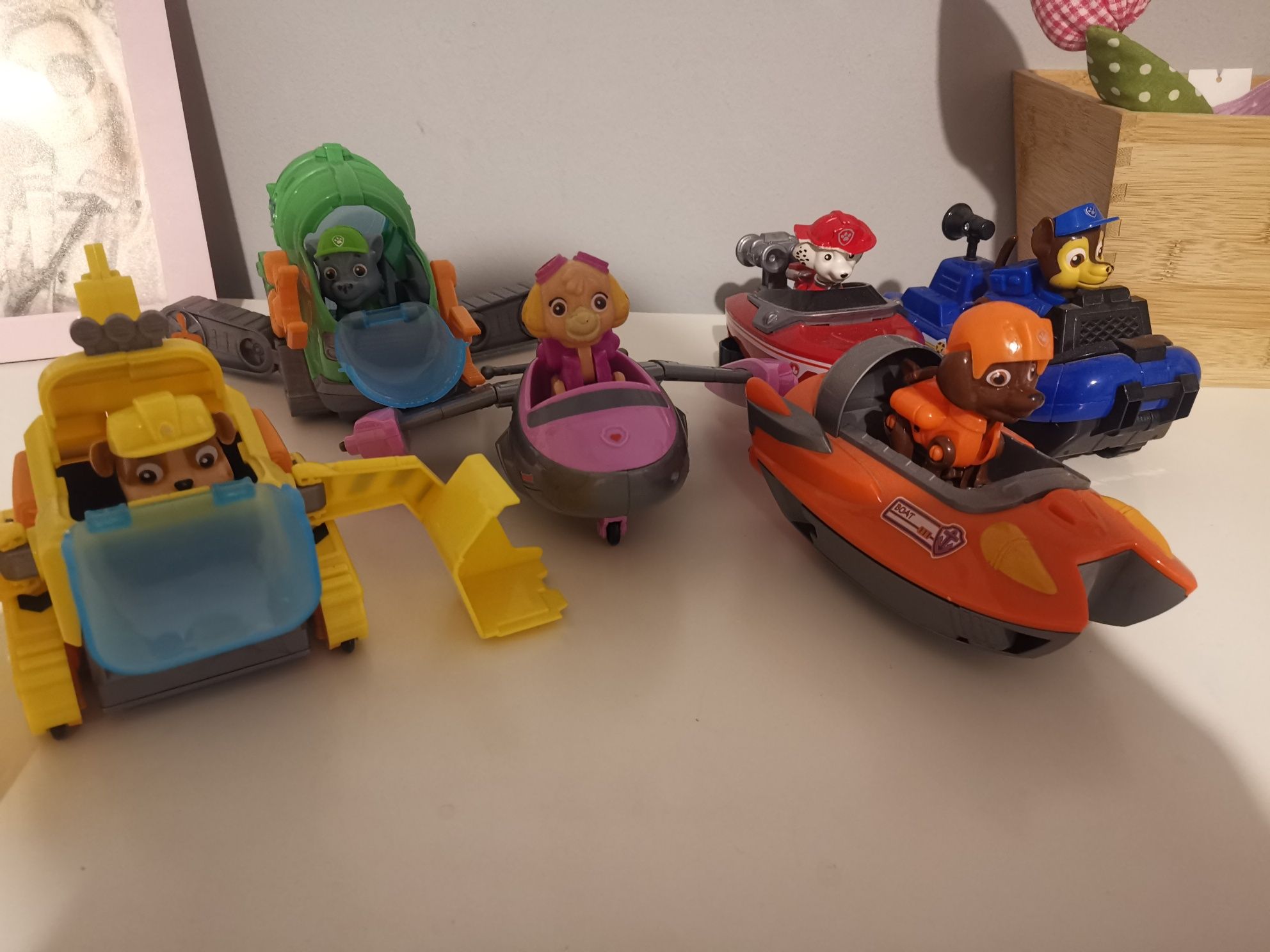 Детски играчки и декорация за детска стая