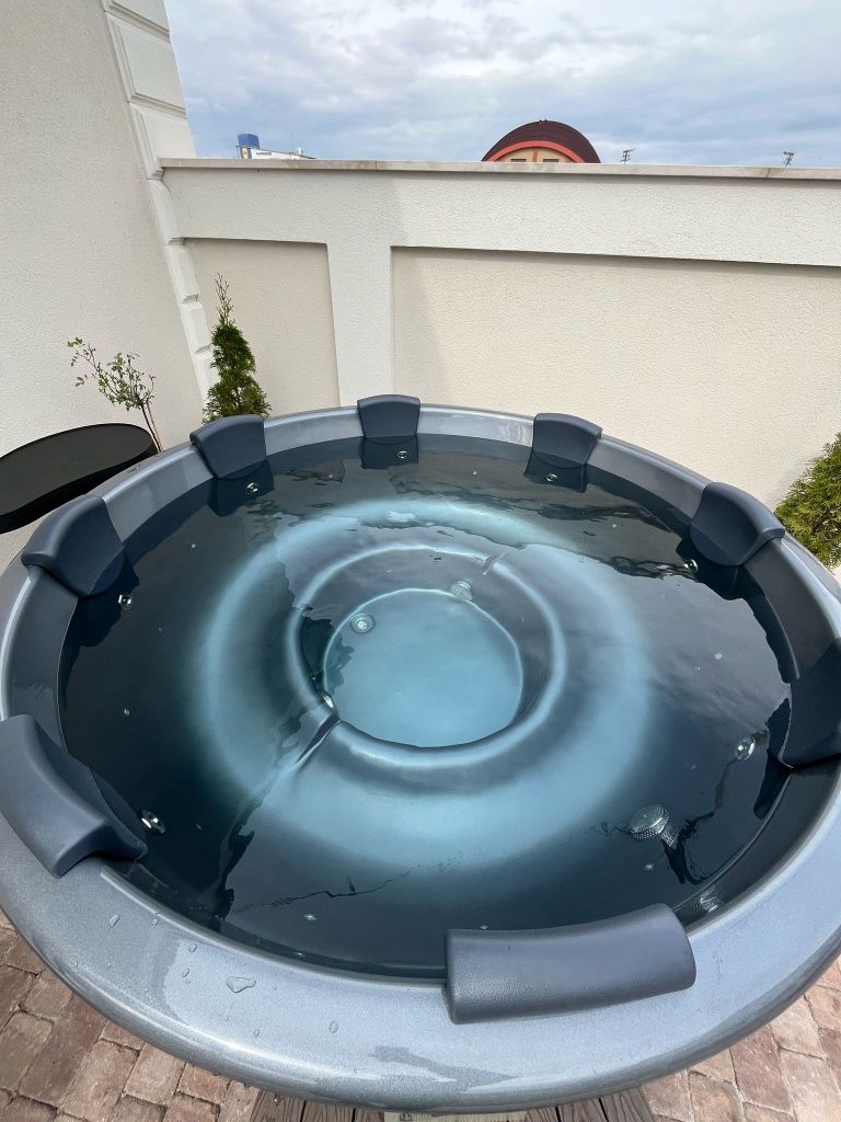 Jacuzzi electric