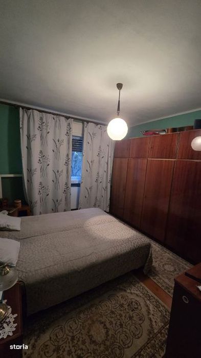 Apartament 3 camere – Micro 15, etaj 3