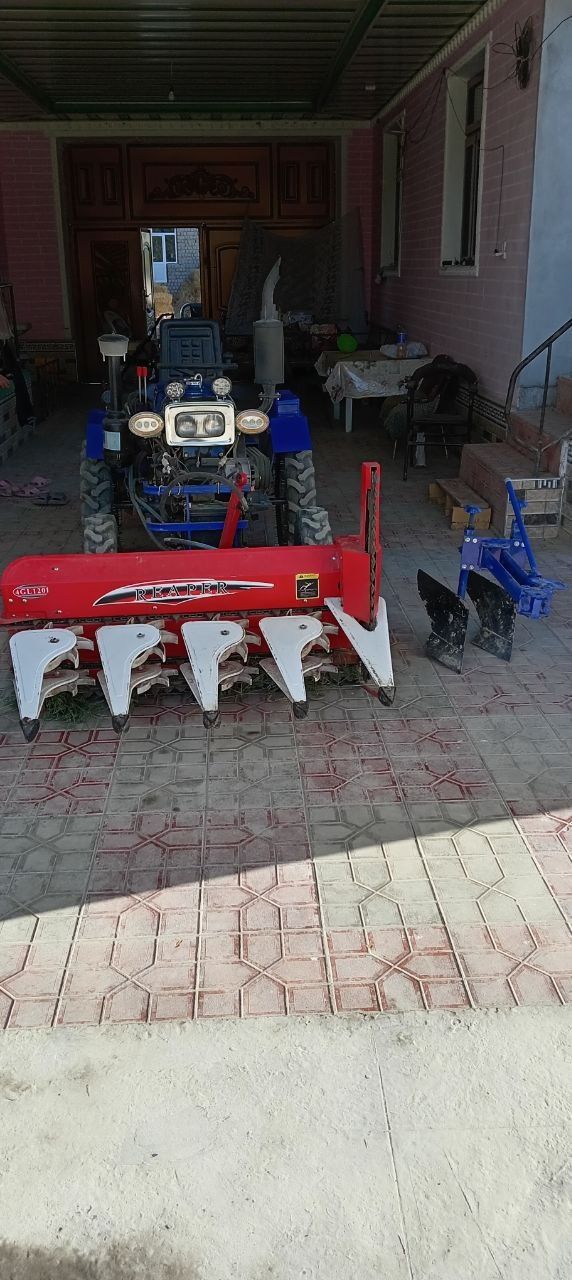 Mini traktor sotiladi