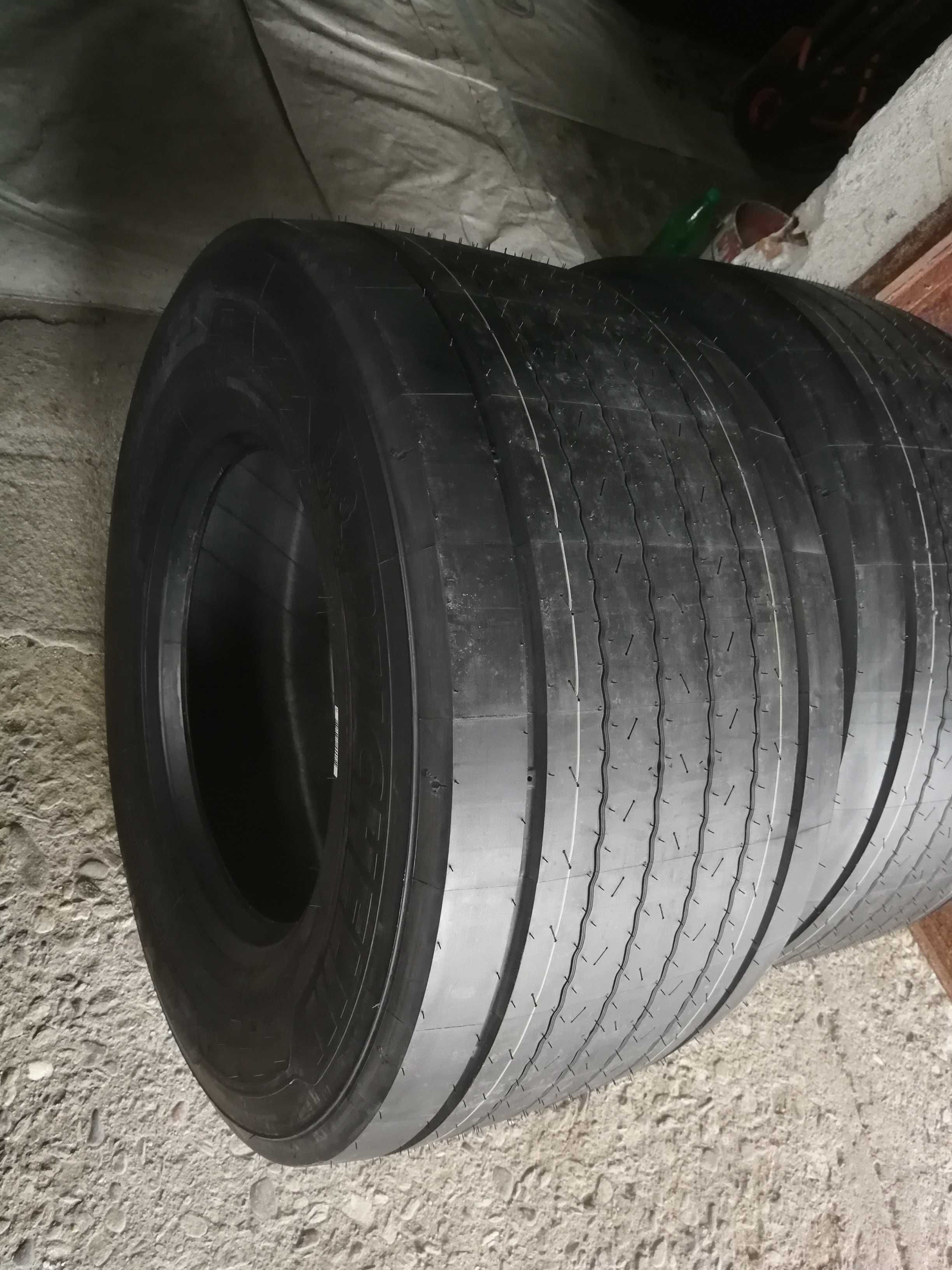 Нови гуми за ремарке R19.5 445/45 Michelin XLine Energy T 1260лв с ДДС