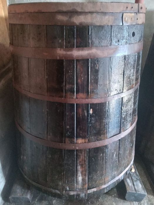 Vând tocitoare (cadă) din lemn