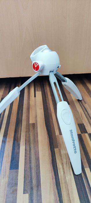 Manfrotto Pixi EVO мини статив бял