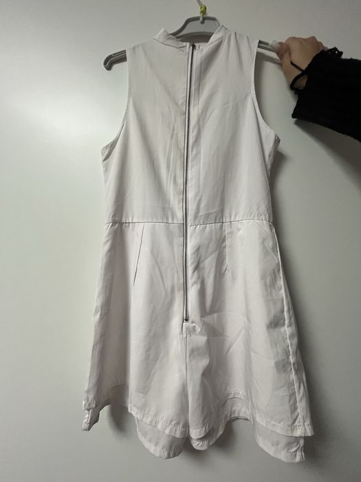 Salopeta alba cu flori