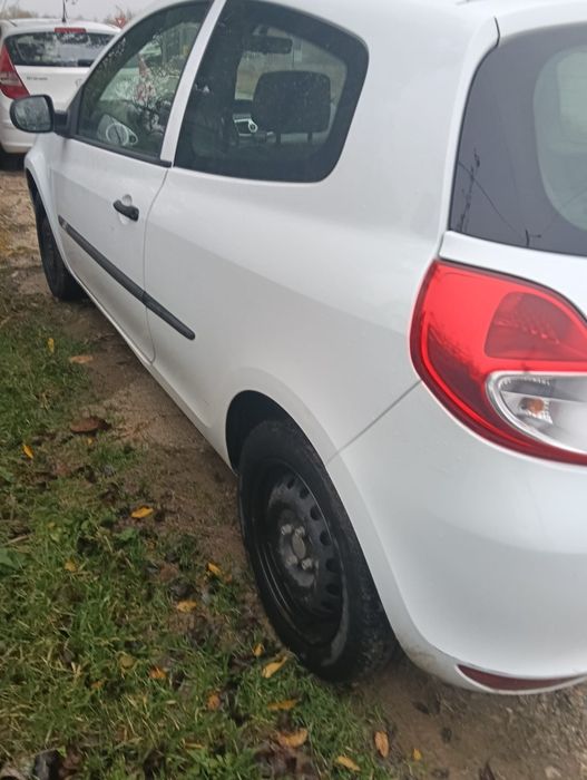 Masina Renault Clio 3