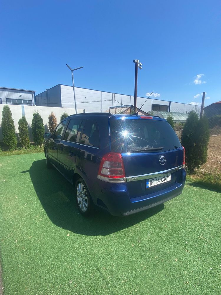 Vând Opel Zafira B 2010 1.7 CDTI