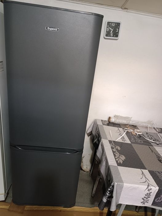 Холодильник Бирюса