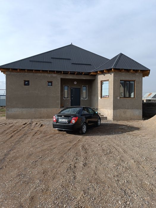 Улкен уй сатылады!