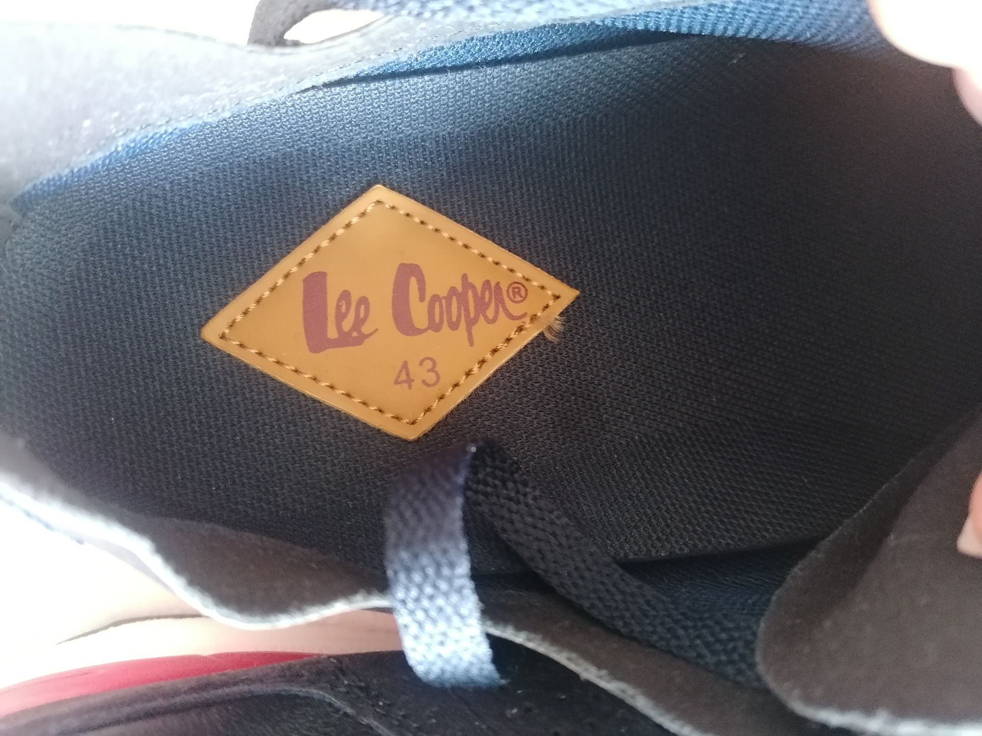 Încălțăminte sport pt bărbați, Lee Cooper.