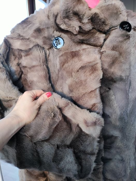 Кожено палто от лисица с качулка, цвят капучино, размер L