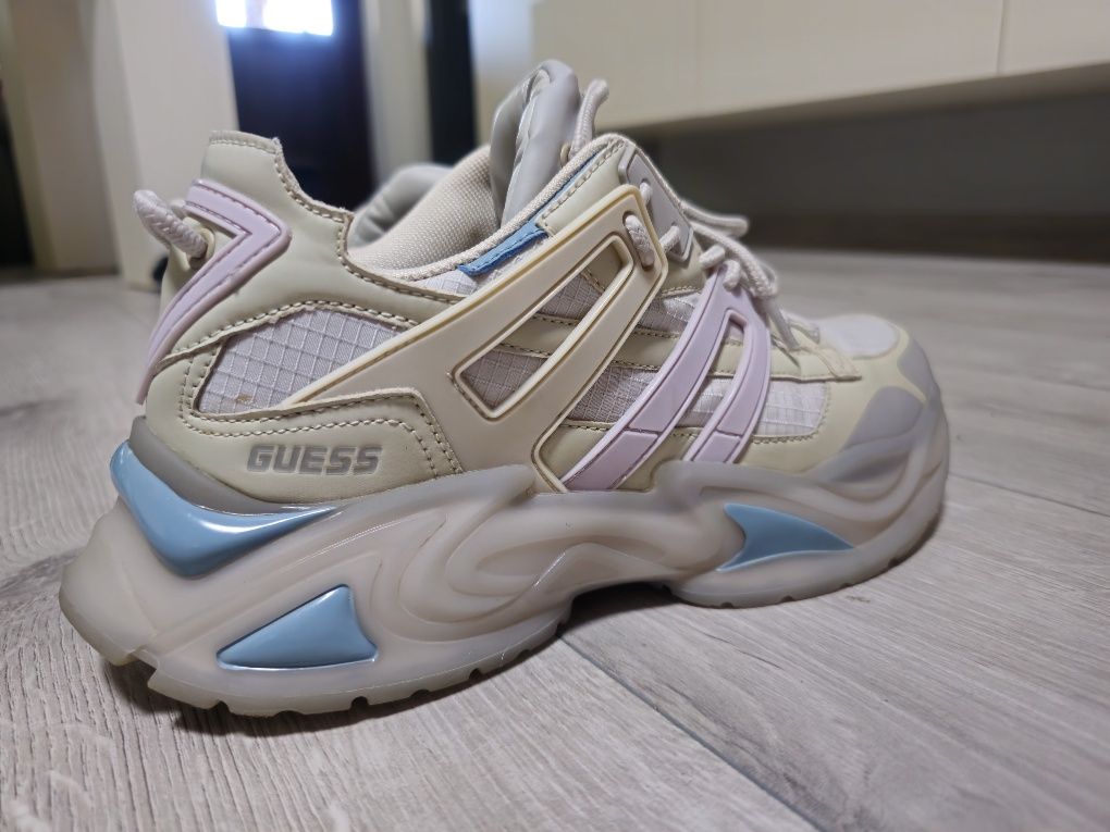 Дамски маратонки Guess Belluno