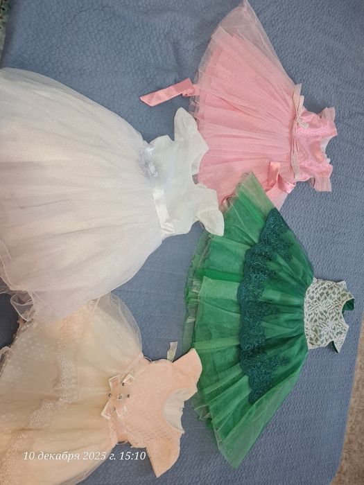 Продам детские платья