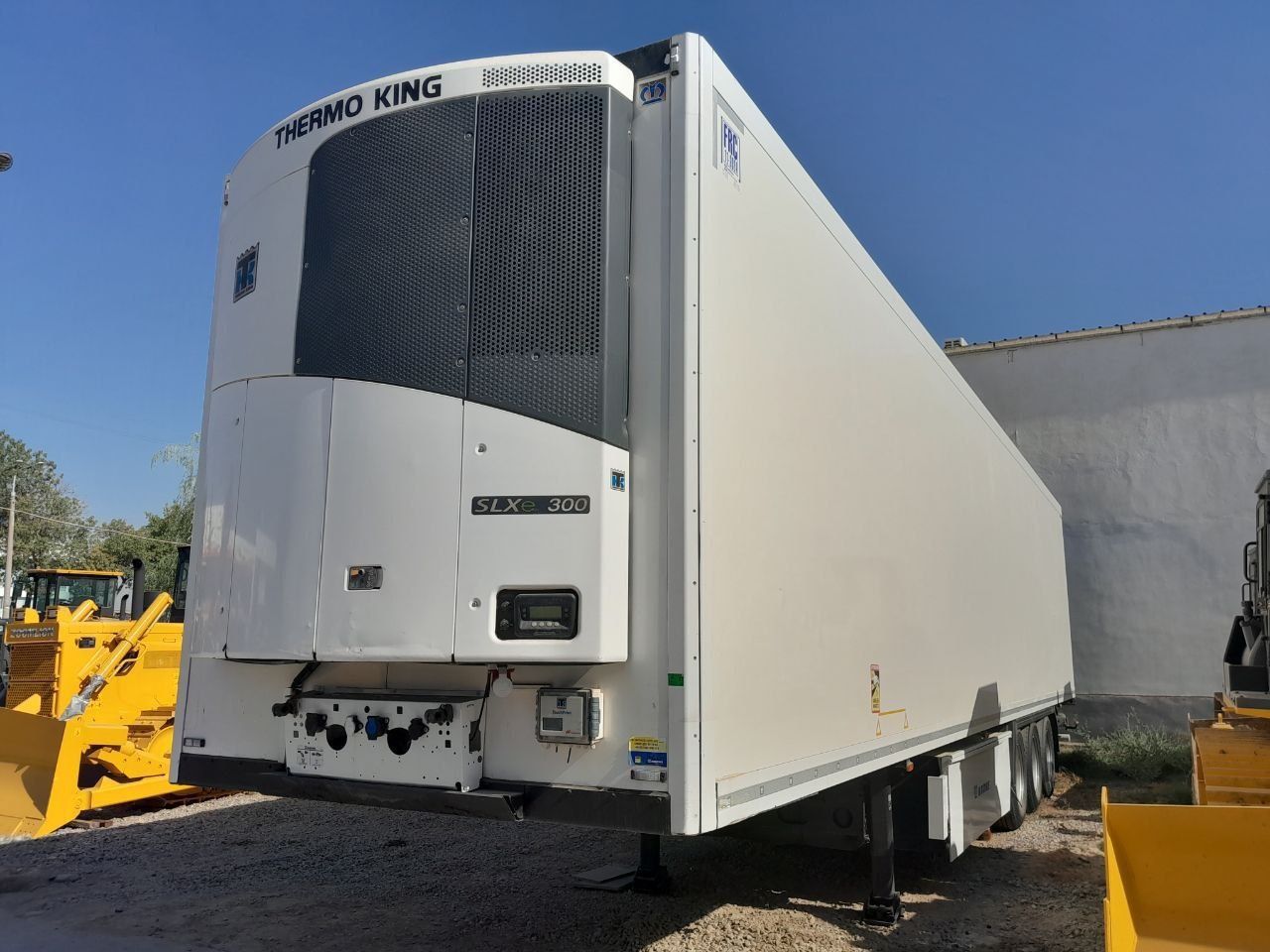 Refrejerator sotiladi