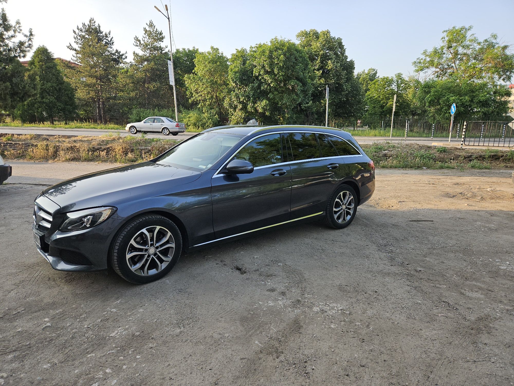 Mercedes   C 220