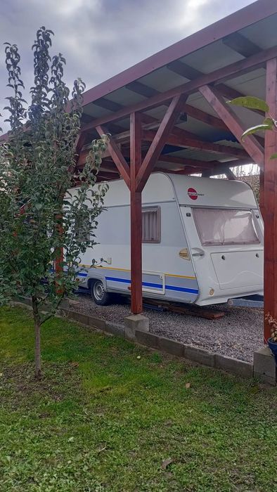 Burstner 4032 Rulota Burstner 4032- Inmatriculata, Fabricatie 2004