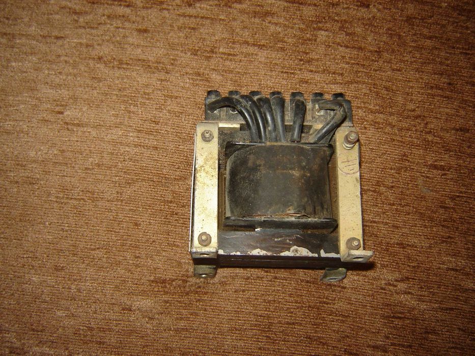Transformator 220v Romanesc anii 70-80 functional