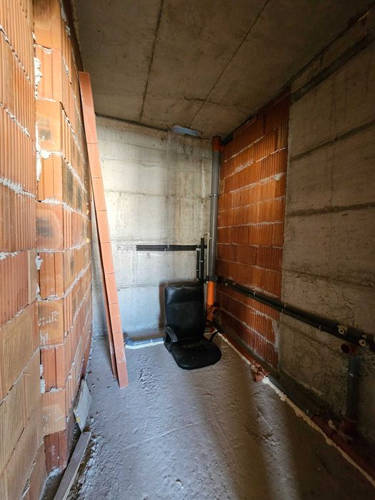 Продава се Тристаен апартамент в Пловдив, Остромила - 111 кв.м за 1140 €/кв.м - Снимка #9