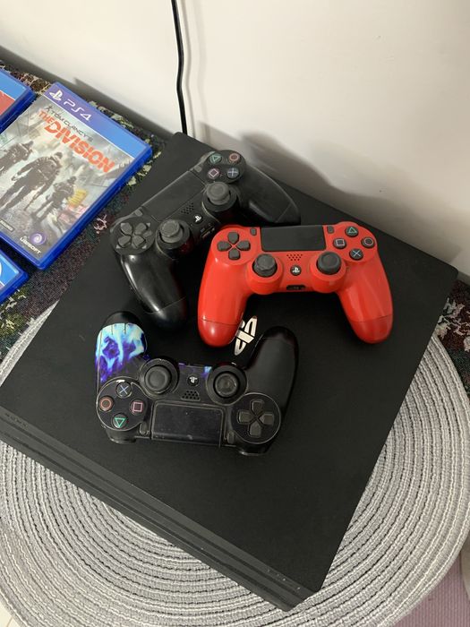 Play Station 4Pro 1 tb