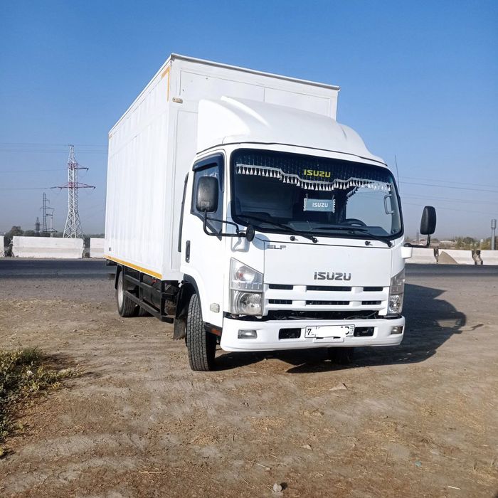 Avtomobil Isuzu sonji