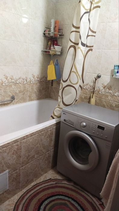 4/2/4. Спутник 17, Янгихает р-н (Сергели). Квартира 92 м². Метро 1 км