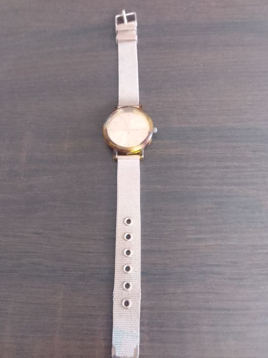 Cand ceas Bershka de femei