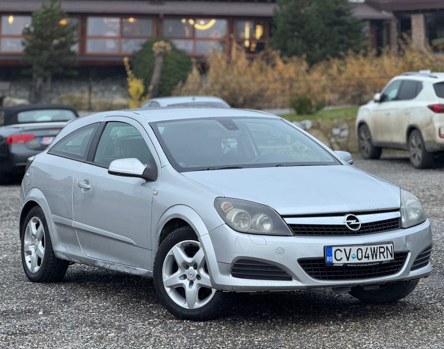 Opel Astra H GTC 1.4i benzină