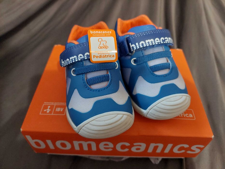 Бебешки обувки размер 18, 11,5см.